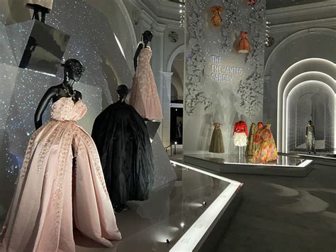 new york Dior exhibition